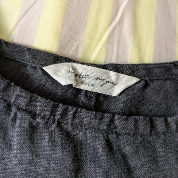 Georgia Tee In Midweight Linen - Picture 2 of 5